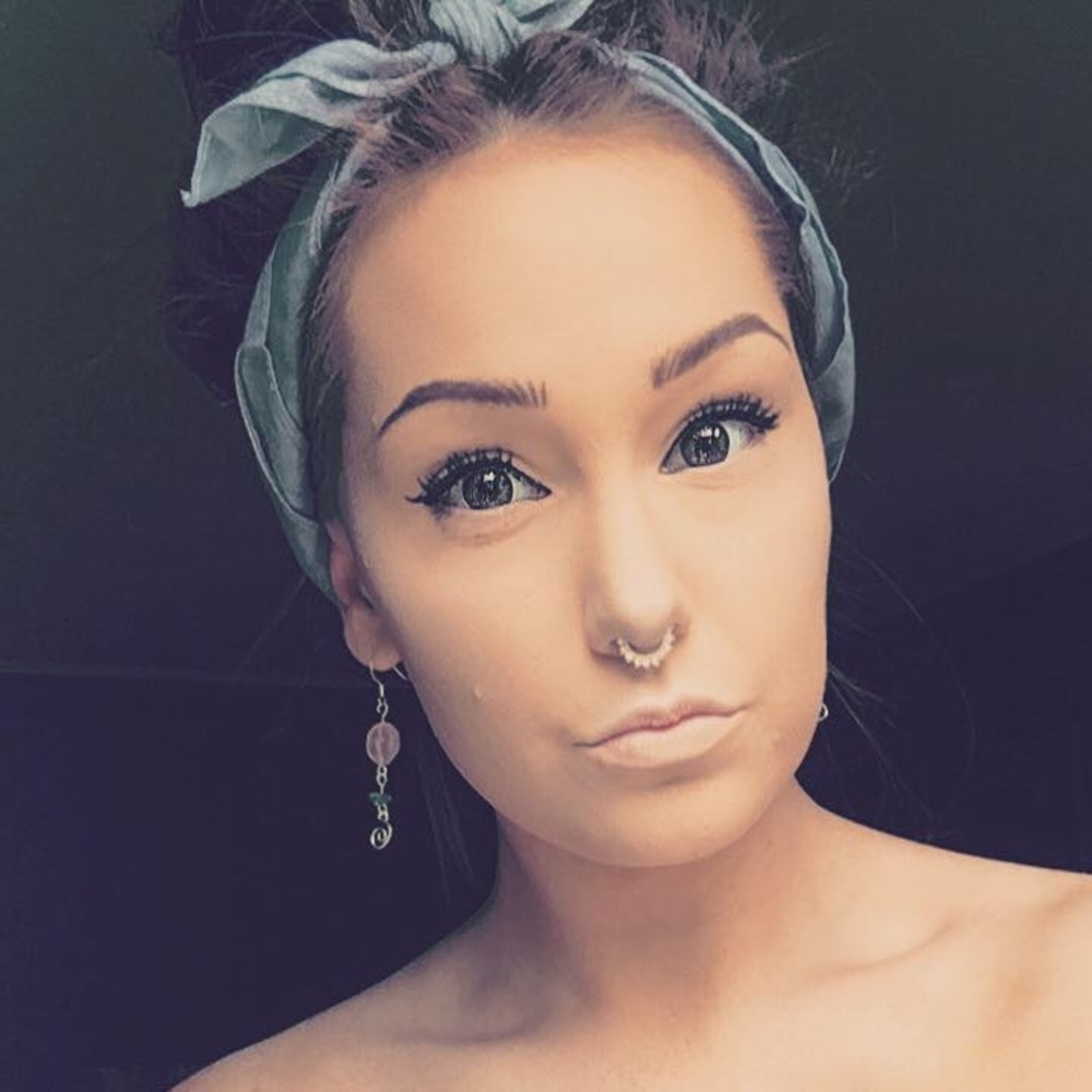 Meet your Posher, Tiffany